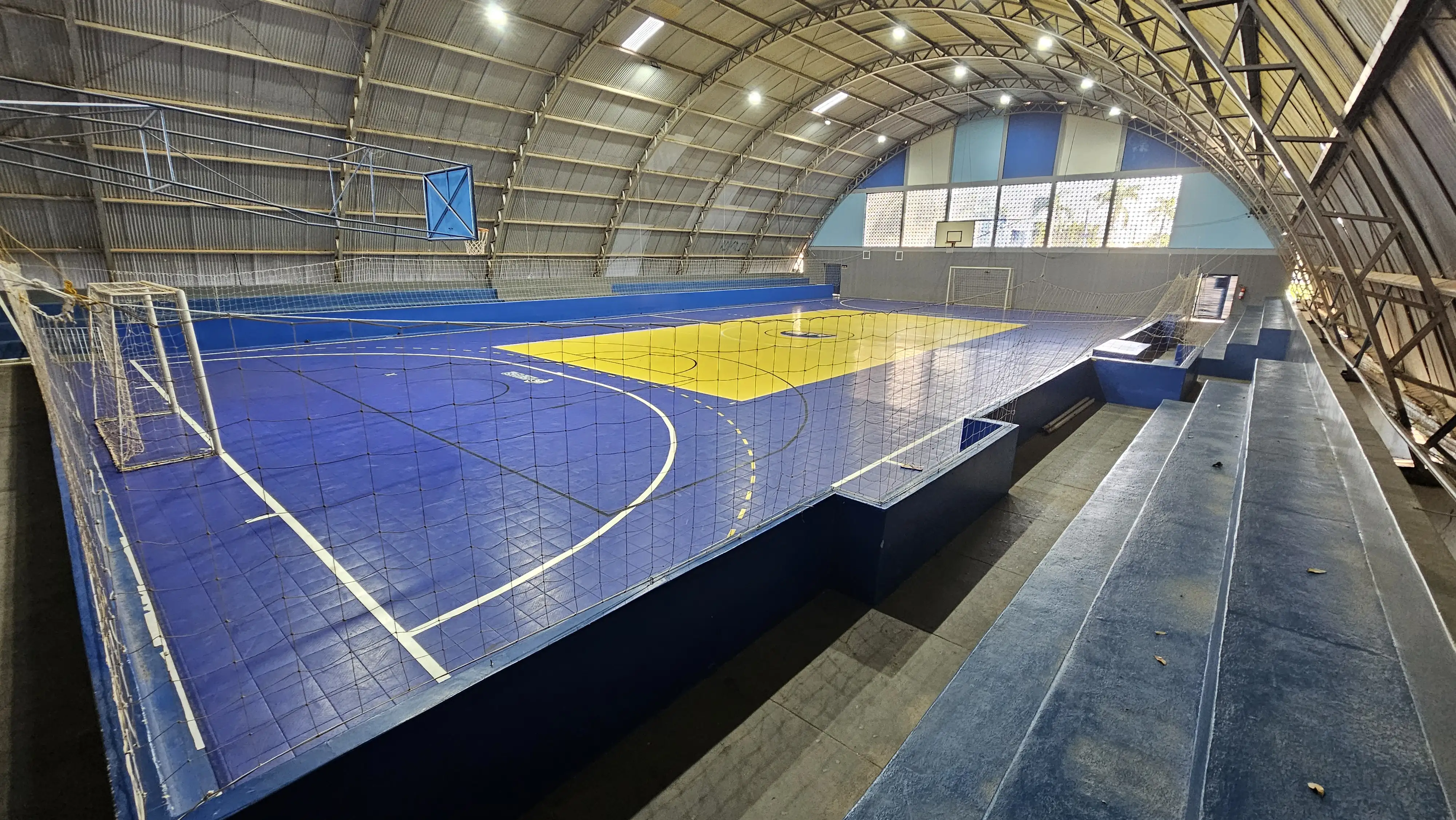 Quadra Poliesportiva para Futsal e Vôlei